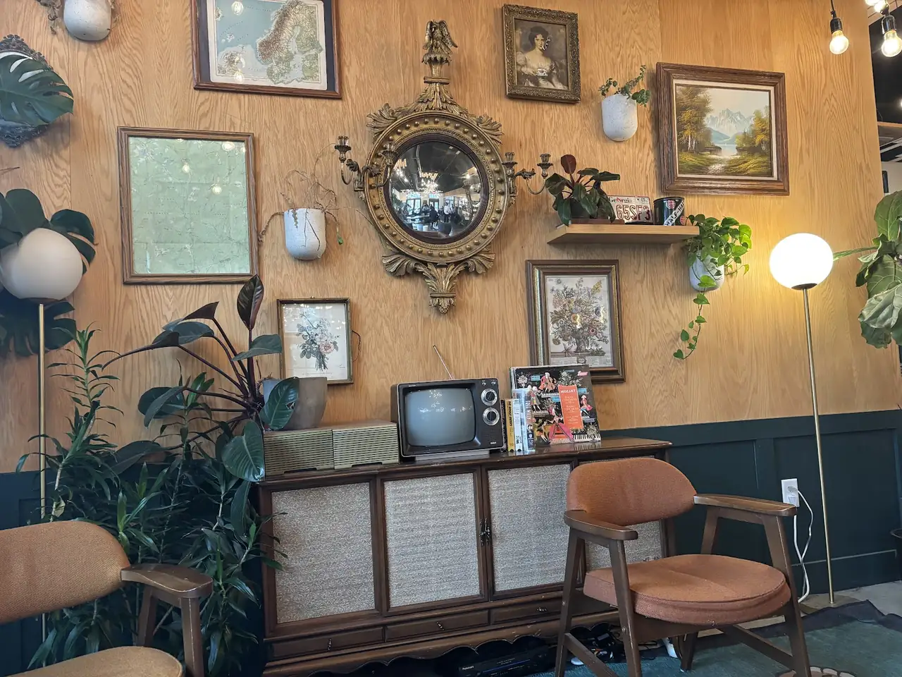 Bellwood Coffee, lounge corner