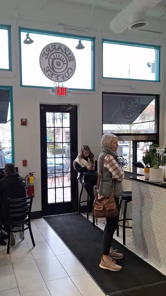 Bizarre Coffee, inside