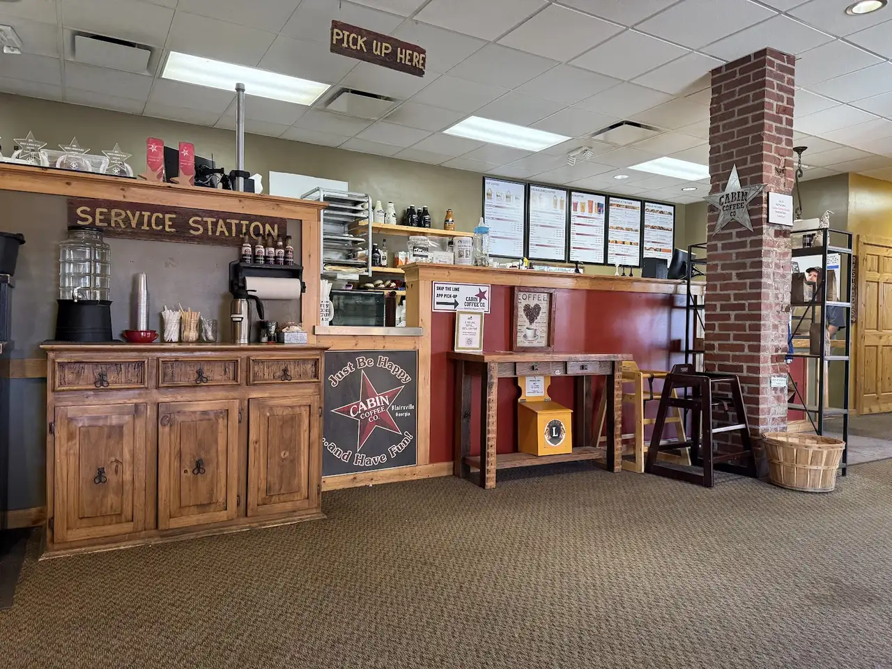 Cabin Coffee Co., counter
