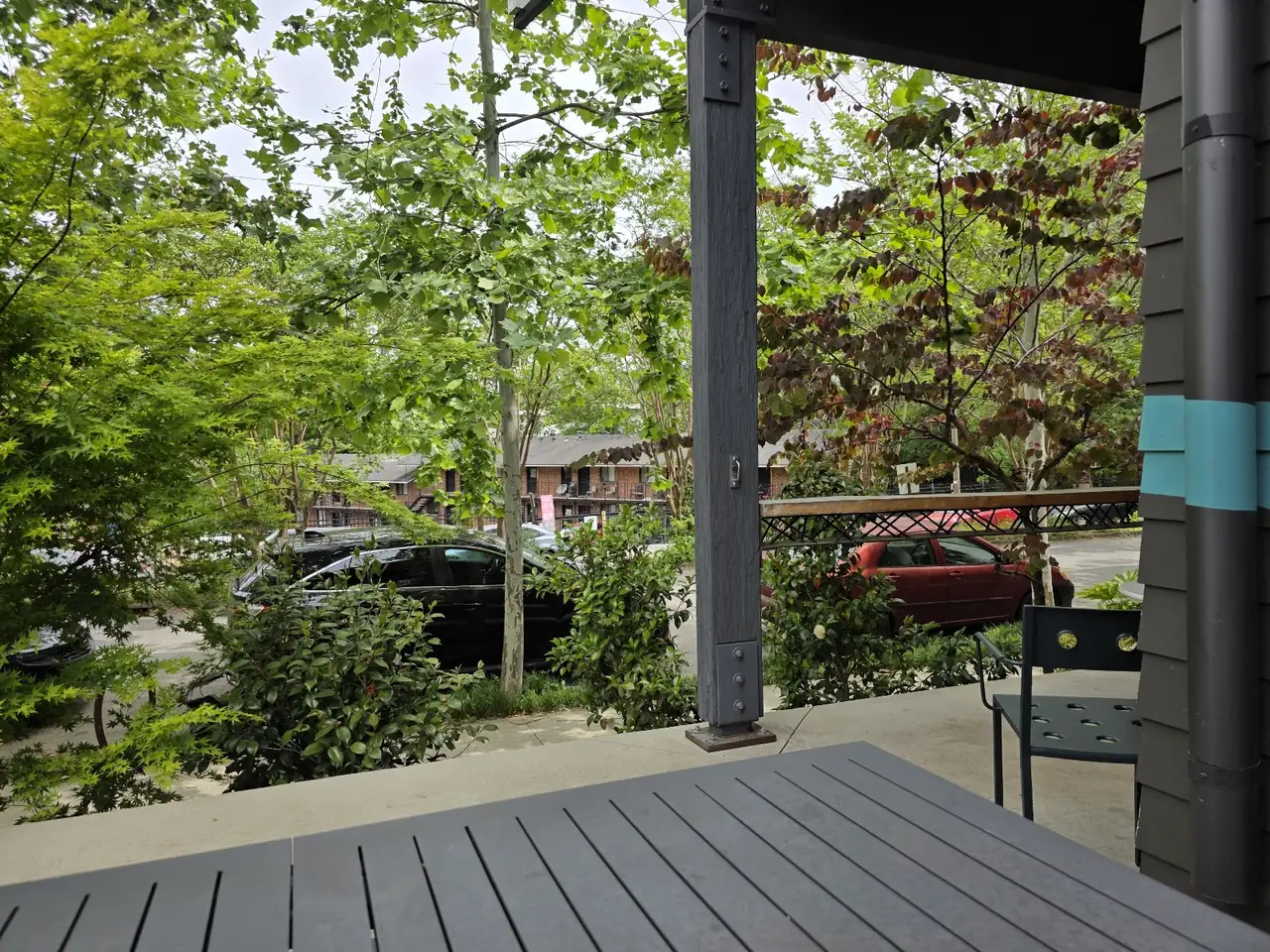 Con Leche Coffee, porch seating