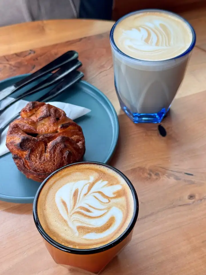 East Pole Coffee Co., latte