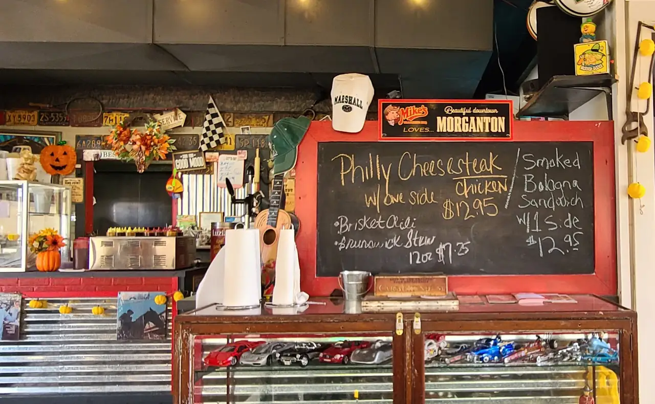 Mike's Trackside BBQ