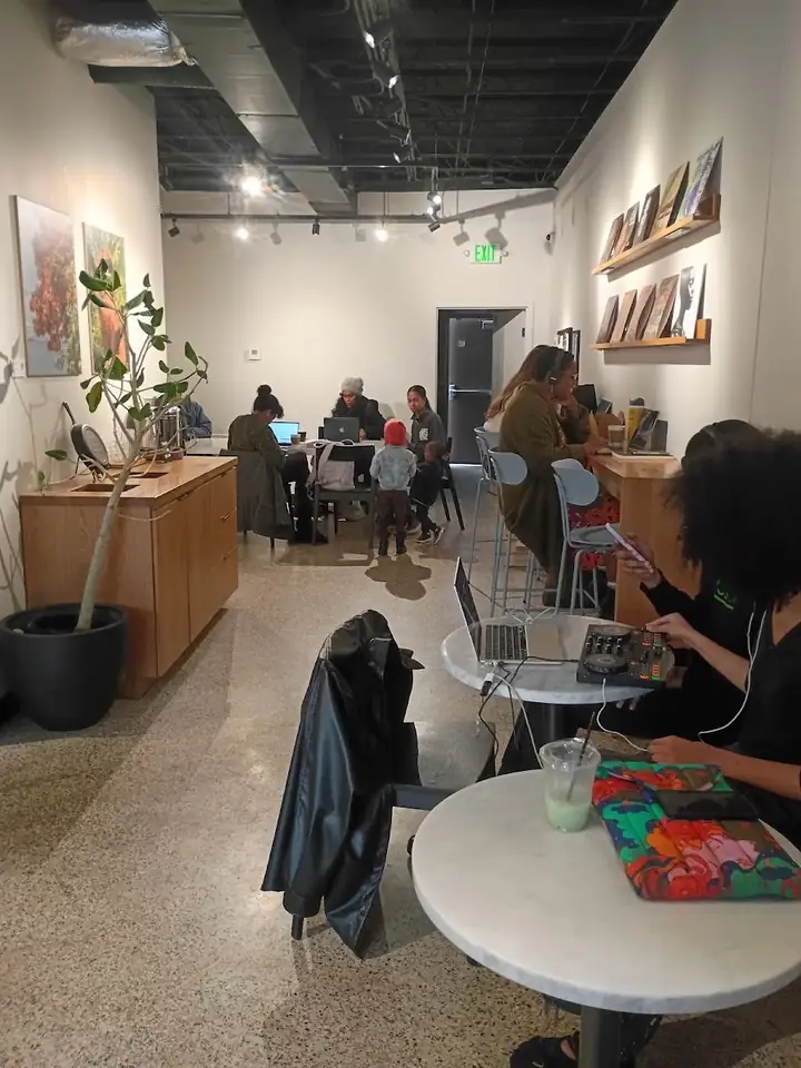 Portrait Coffee, seating