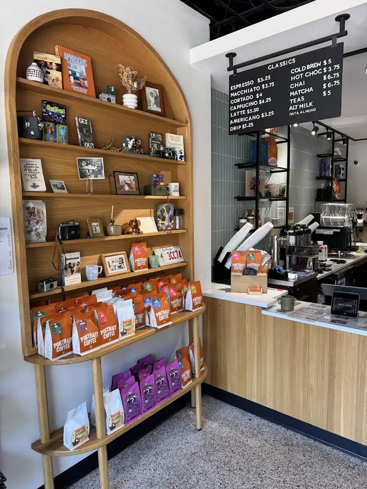 Portrait Coffee, coffee shelf