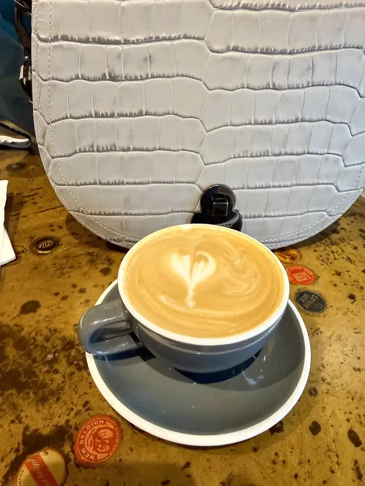 Rev Coffee, latte