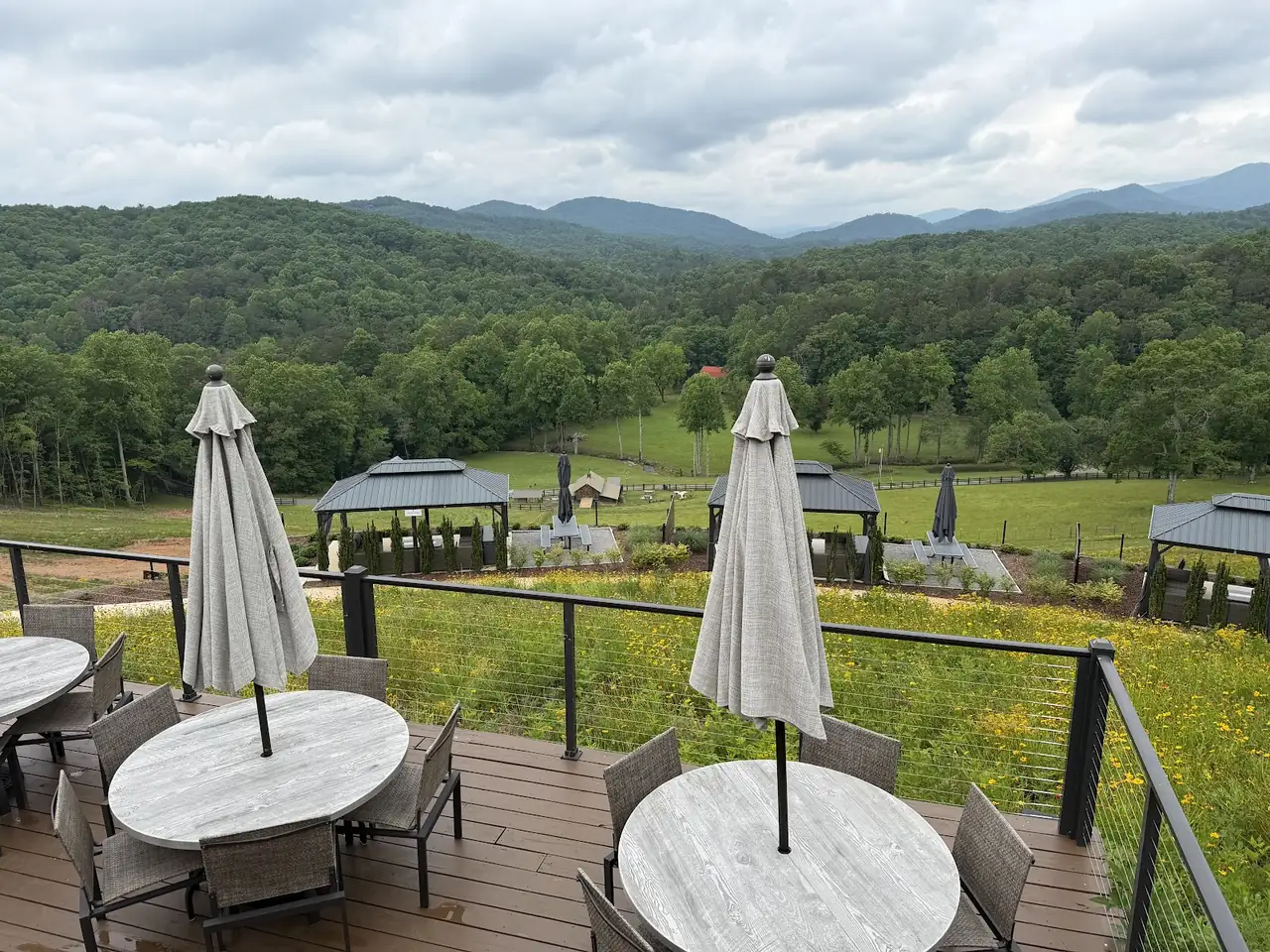 Roo Mountain Vineyards and Bistro