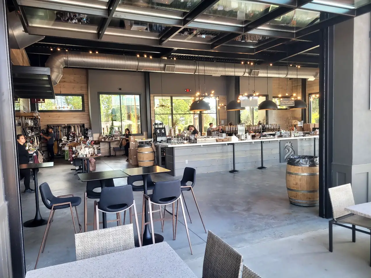 Roo Mountain Vineyards and Bistro